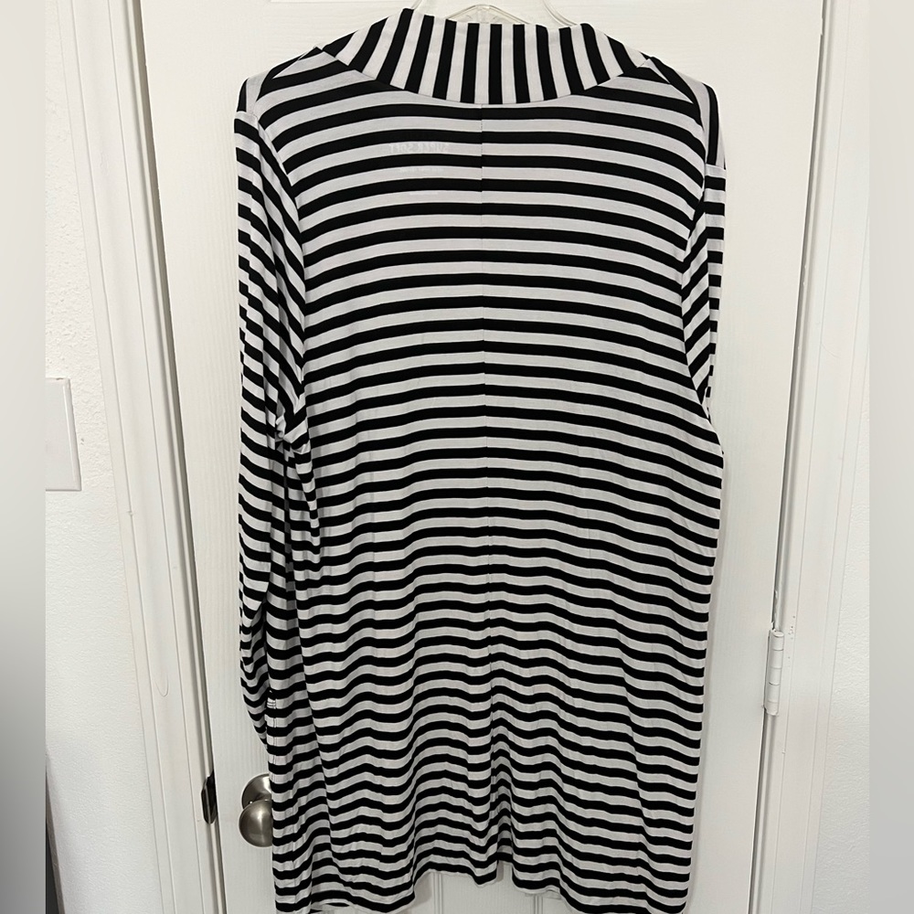 Torrid Super Soft Knit Open Long Sleeved Sweater - Picture 3 of 5